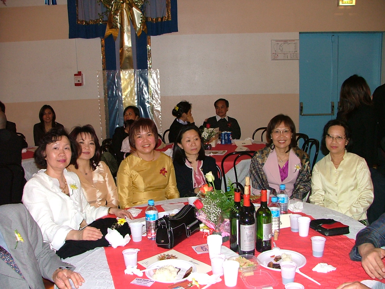 soirée pimay lao 2007associa.femmes lao en france 124.jpg